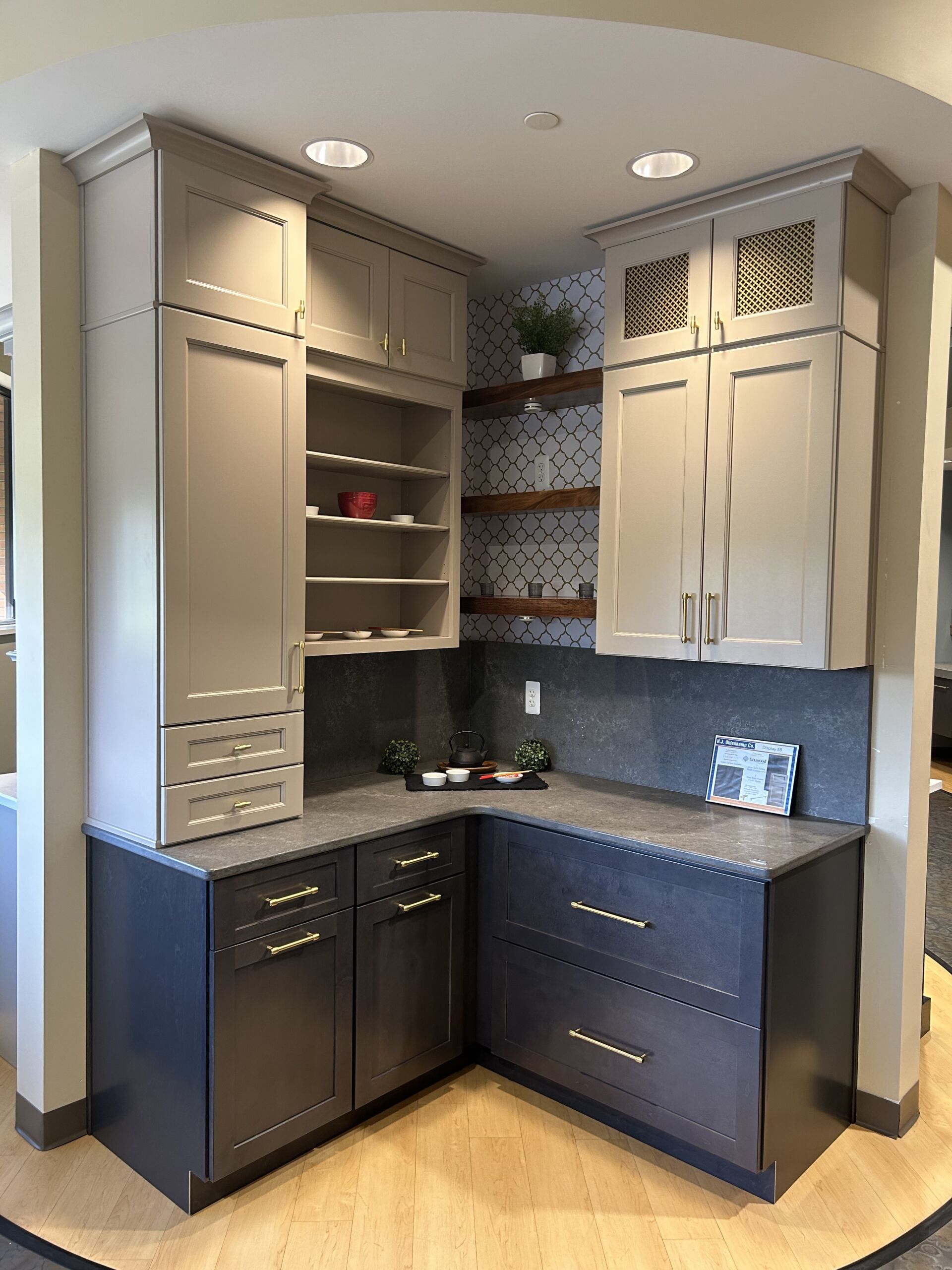 HighDensity Fiberboard vs. Plywood in Box Construction